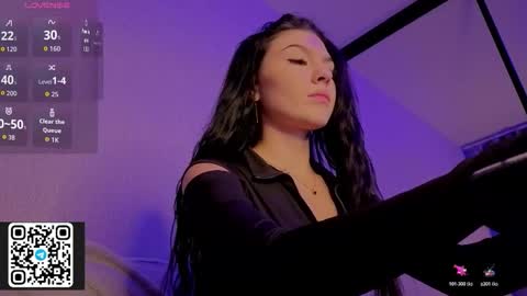 Snapshot of kara_life chatting on 11/14/25, 04:49 kara_life online show from 11/14/25, 04:49