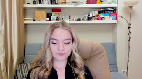 Kara. Off from 15th till 24th of December online show from 01/11/25, 10:51