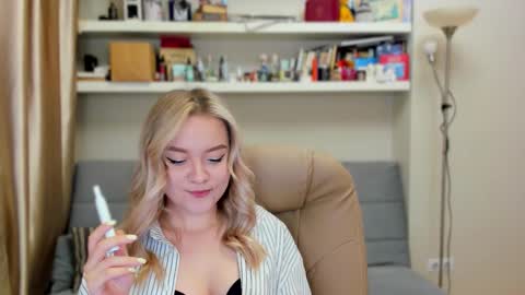 Kara. Off from 15th till 24th of December online show from 09/14/25, 10:09