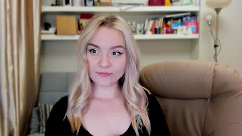 Kara. Off from 15th till 24th of December online show from 09/15/25, 11:05