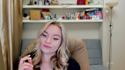 Kara. Off from 15th till 24th of December online show from 10/09/25, 10:52