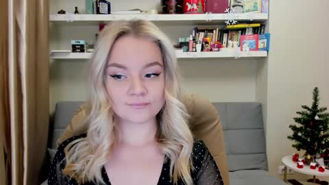 Snapshot of kara_smith_ chatting on 01/10/26, 12:23 Kara. Off from 15th till 24th of December online show from 01/10/26, 12:23