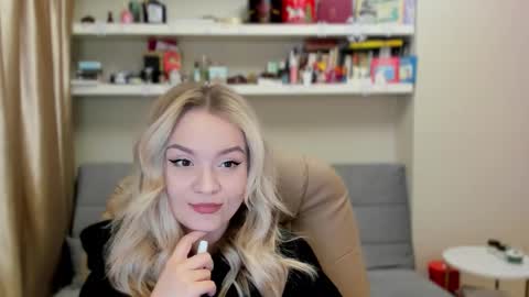 Snapshot of kara_smith_ chatting on 02/01/26, 12:42 Kara. Off from 15th till 24th of December online show from 02/01/26, 12:42