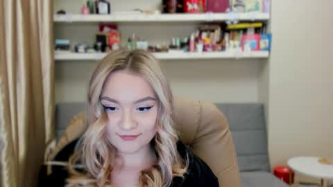 Snapshot of kara_smith_ chatting on 02/12/26, 11:33 Kara. Off from 15th till 24th of December online show from 02/12/26, 11:33