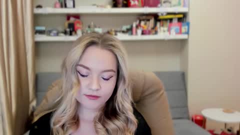 Snapshot of kara_smith_ chatting on 02/21/26, 12:22 Kara. Off from 15th till 24th of December online show from 02/21/26, 12:22