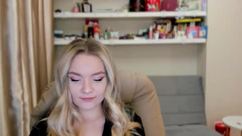 Snapshot of kara_smith_ chatting on 03/06/26, 11:01 Kara. Off from 15th till 24th of December online show from 03/06/26, 11:01