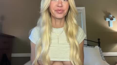 kara online show from 10/12/25, 08:52