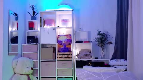 Julia online show from 11/17/25, 02:06