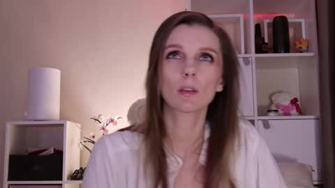 Julia online show from 03/18/26, 08:56