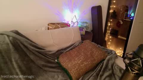 I am here around 5am GMT karathemagic online show from 02/15/25, 08:00