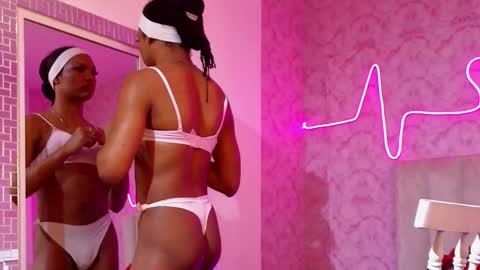 Snapshot of kardycastle7 chatting on 11/19/25, 12:16 Kardy online show from 11/19/25, 12:16