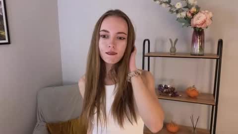 Snapshot of karen_campbell chatting on 09/13/25, 08:14 Lilith online show from 09/13/25, 08:14