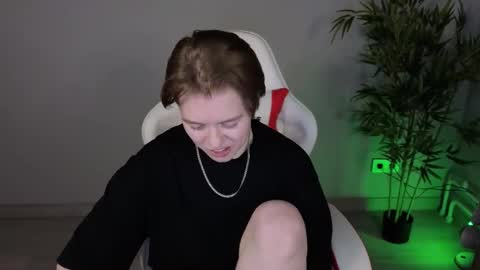 Snapshot of karen_lxve chatting on 03/02/26, 09:27 Karen online show from 03/02/26, 09:27