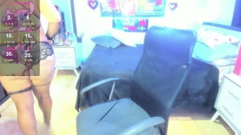 Karen online show from 01/11/25, 04:38