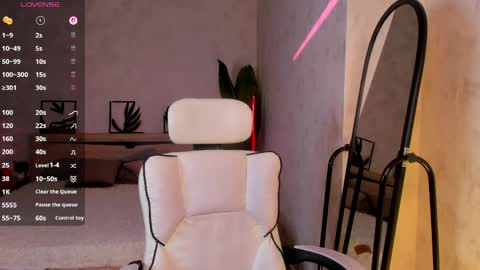 Karen online show from 04/29/26, 12:27