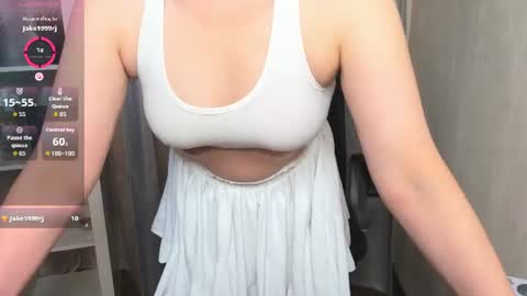 Snapshot of karen_villis chatting on 06/13/26, 10:57 Karen online show from 06/13/26, 10:57