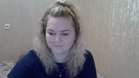 karennelsonx online show from 01/12/25, 08:03