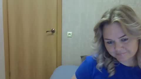 karennelsonx online show from 09/20/25, 12:28