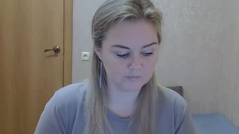 karennelsonx online show from 11/01/25, 01:57