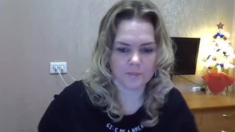 karennelsonx online show from 12/16/25, 11:26