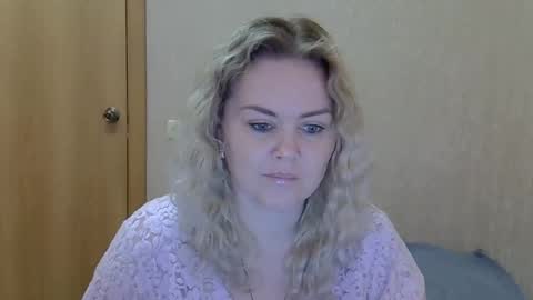 karennelsonx online show from 04/24/26, 12:29