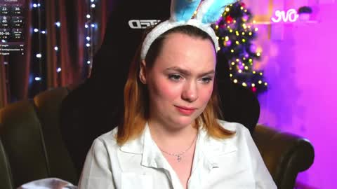 Snapshot of kari_lunna chatting on 12/25/24, 09:24 Karoline online show from 12/25/24, 09:24