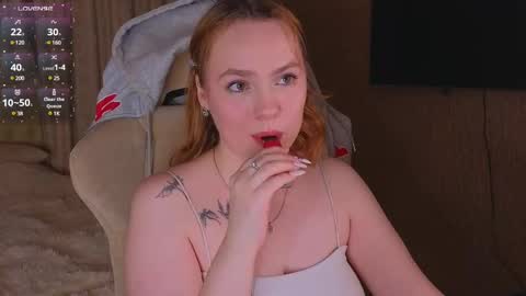 Snapshot of kari_lunna chatting on 01/11/25, 03:34 Karoline online show from 01/11/25, 03:34