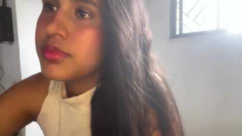 Snapshot of kariina_candy chatting on 06/18/26, 08:57 kariina candy and fox online show from 06/18/26, 08:57
