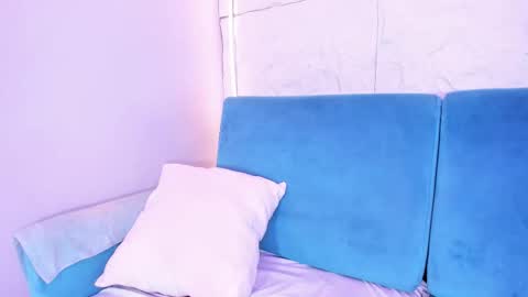 Snapshot of karimerous chatting on 12/19/25, 11:01 KarimeRous online show from 12/19/25, 11:01