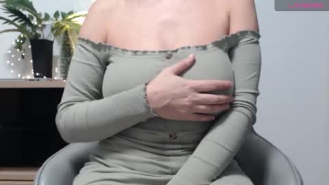 Snapshot of karin_lover chatting on 12/09/24, 06:12 You can call me K  online show from 12/09/24, 06:12