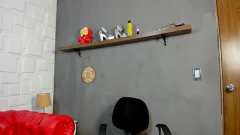 karina_aurora online show from 04/23/26, 06:25