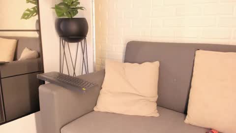 Kari online show from 02/26/25, 04:14