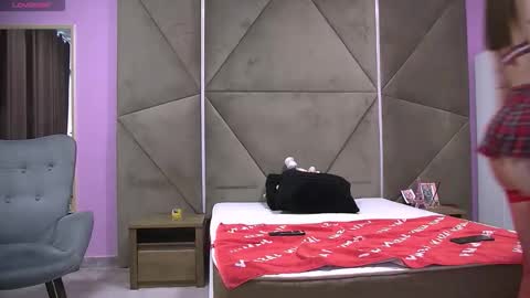 karina_lucce online show from 05/17/26, 06:55