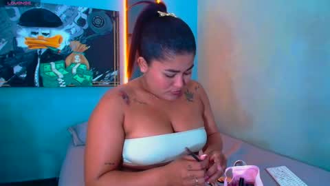 karina_milf1 online show from 03/04/26, 11:49