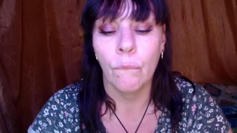 Snapshot of karina_ren chatting on 01/21/25, 09:24 Karina online show from 01/21/25, 09:24