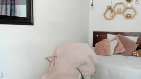 Snapshot of karinaebony_ chatting on 02/20/25, 12:04 Karina online show from 02/20/25, 12:04