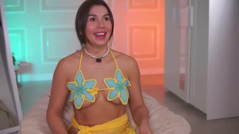 Karina online show from 12/22/25, 09:50