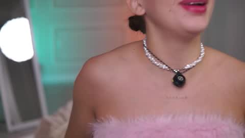 Karina online show from 12/23/25, 09:40