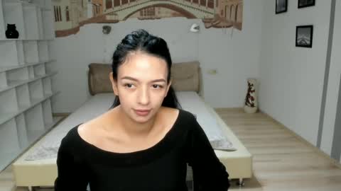 Karina online show from 11/11/25, 08:14