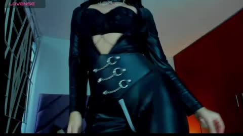 Snapshot of karinna__raven chatting on 05/23/26, 10:03 KARINNA RAVEN online show from 05/23/26, 10:03