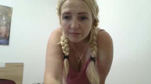 Karisha hot online show from 10/24/25, 08:33