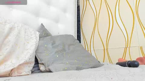 Snapshot of karissia_ chatting on 01/29/25, 12:02 KARISSIA online show from 01/29/25, 12:02