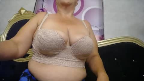 Snapshot of karito_mature17 chatting on 04/21/26, 11:38 Karito online show from 04/21/26, 11:38
