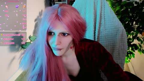 Snapshot of karkadeshk chatting on 04/05/26, 10:01 karkadeshk online show from 04/05/26, 10:01