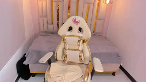 Karla  online show from 02/15/25, 05:28