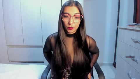 Karla  online show from 04/16/26, 10:49