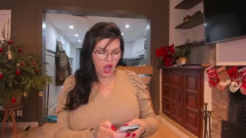 Carla Connor online show from 12/18/24, 03:55