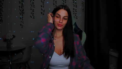 Snapshot of karla_sim chatting on 01/28/25, 11:07 Ask me online show from 01/28/25, 11:07