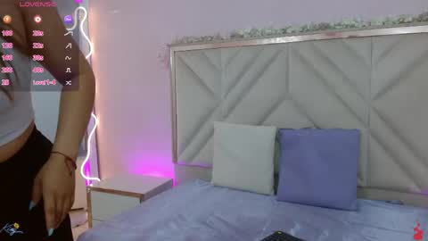 karla_tay1 online show from 05/26/26, 11:50