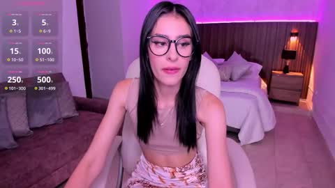 Snapshot of karlaa_james chatting on 09/10/25, 11:21 Karlaa  online show from 09/10/25, 11:21